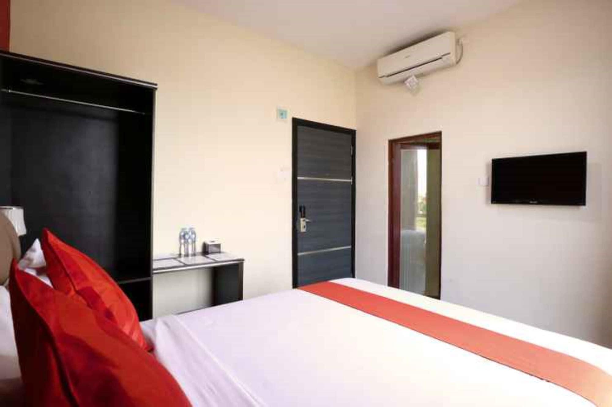 Blitz Hotel Batam Ngoại thất bức ảnh