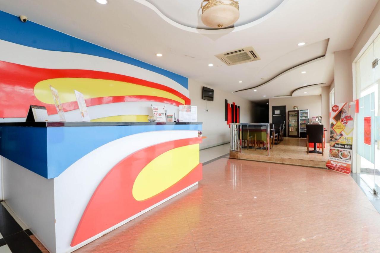 Blitz Hotel Batam Ngoại thất bức ảnh