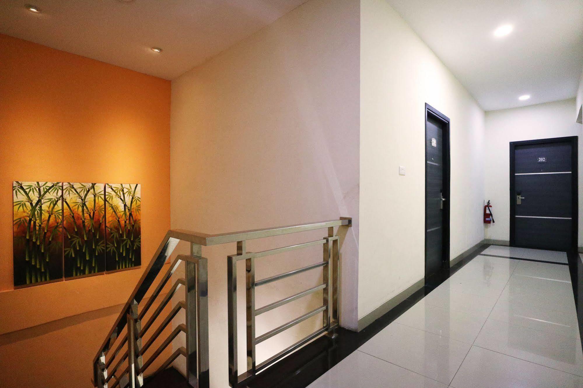 Blitz Hotel Batam Ngoại thất bức ảnh