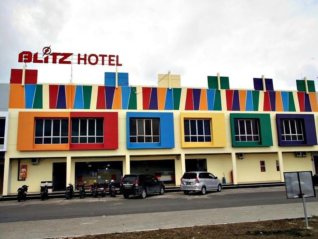 Blitz Hotel Batam Ngoại thất bức ảnh
