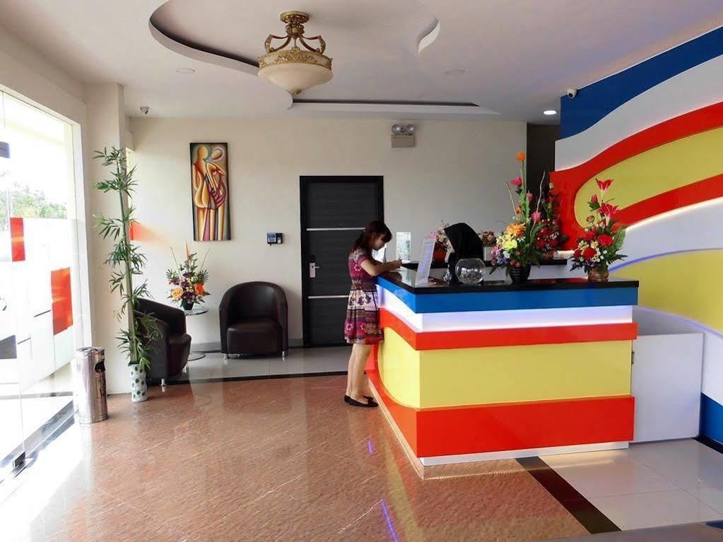 Blitz Hotel Batam Ngoại thất bức ảnh