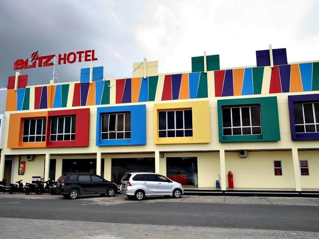 Blitz Hotel Batam Ngoại thất bức ảnh